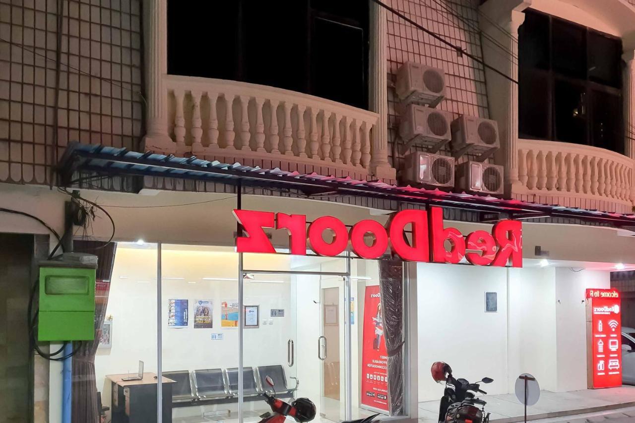 Reddoorz At Mayjen Sungkono Surabaya Exterior photo
